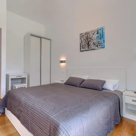 Villa Luna Bianca By Interhome