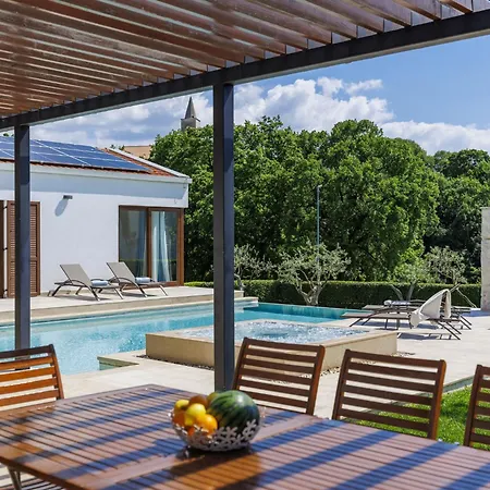 Villa Luna Bianca By Interhome *