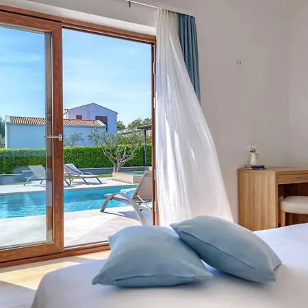 Villa Luna Bianca By Interhome *