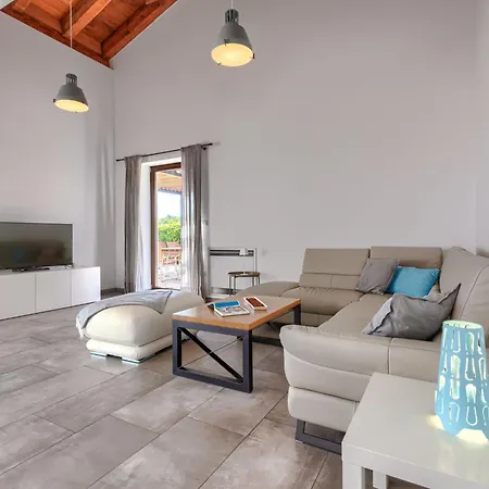 Villa Luna Bianca By Interhome